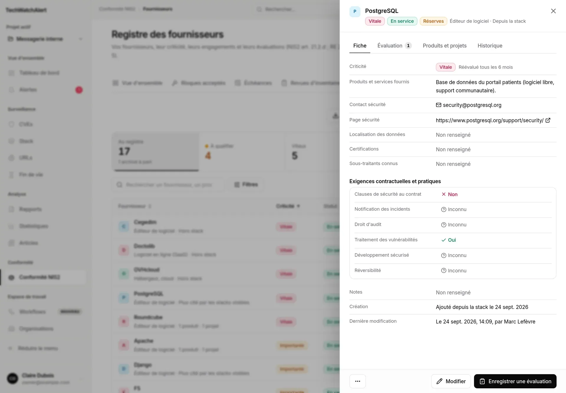 Fiche PostgreSQL, onglet Fiche : criticité, services, contact et page sécurité, exigences contractuelles