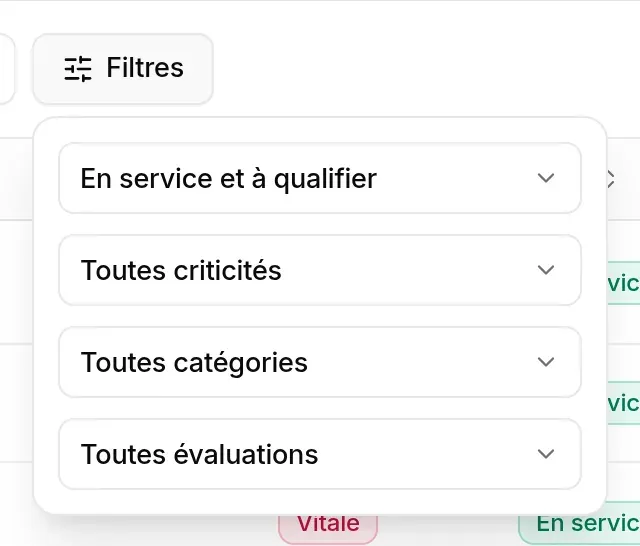 Filtres ouverts : statut, criticité, catégorie, évaluation
