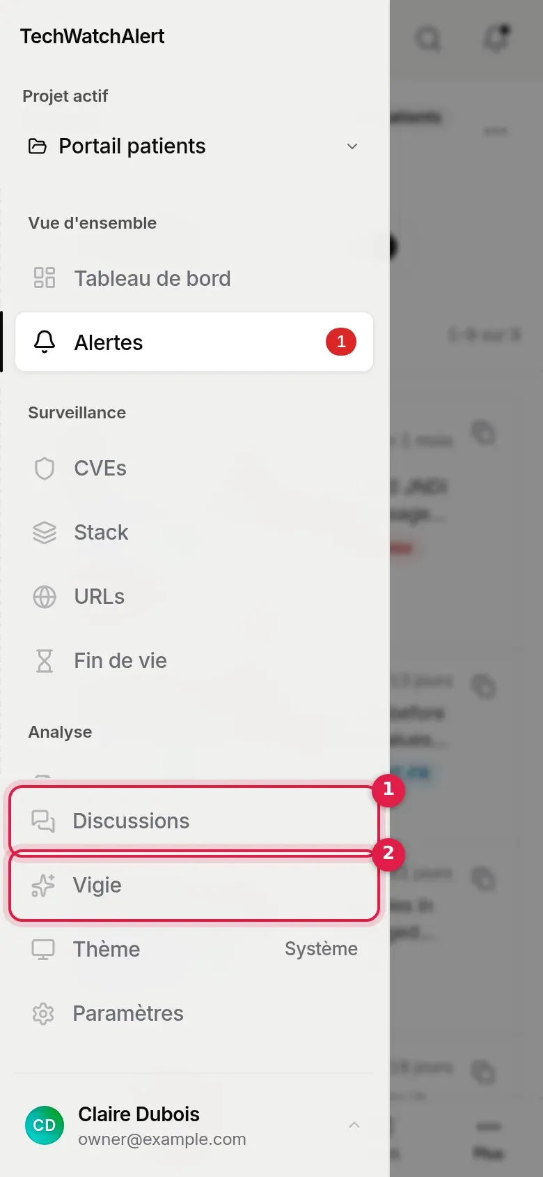 Tiroir de navigation ouvert sur mobile, avec les lignes « Discussions » (1) et « Vigie » (2)